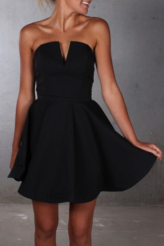 Black Pleated A Line Kaydence Satin Homecoming Dresses V Neck Strapless Backless Simple Short