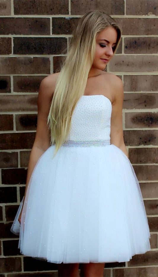Strapless Ball Gown Tulle Beading Short White Homecoming Dresses Juliet Pleated Princess