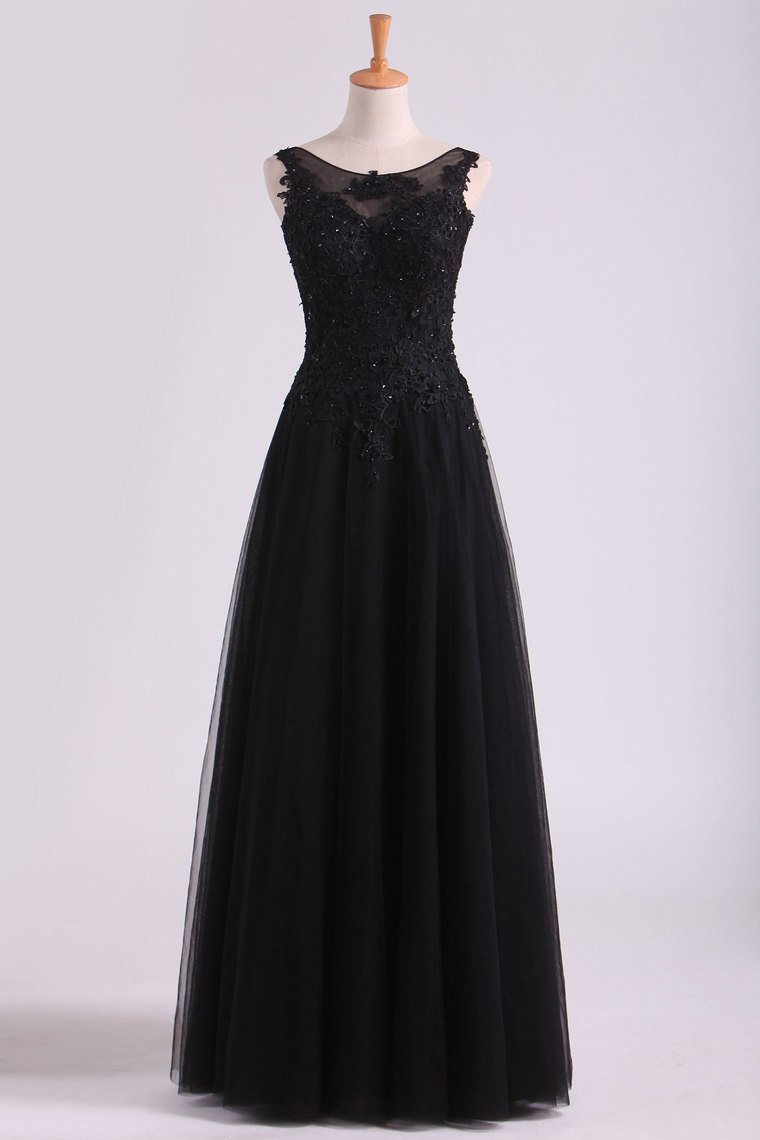Black Bateau Evening Dresses Tulle With Applique & Beads Floor Length