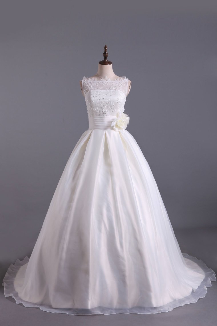 Romantic Lace Bodice A Line Wedding Dress Pick Up Organza Skirt Cathedral Train With Flower