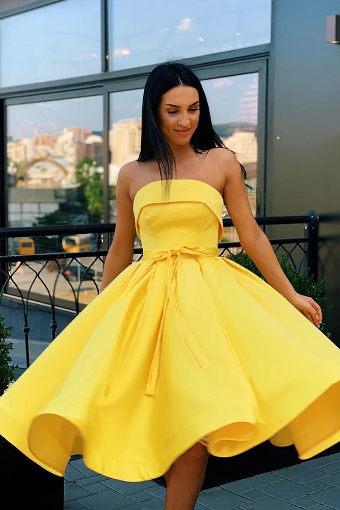 Simple Strapless Yellow Satin Ball Gown Short Homecoming Dresses Cocktail Dresses H1272