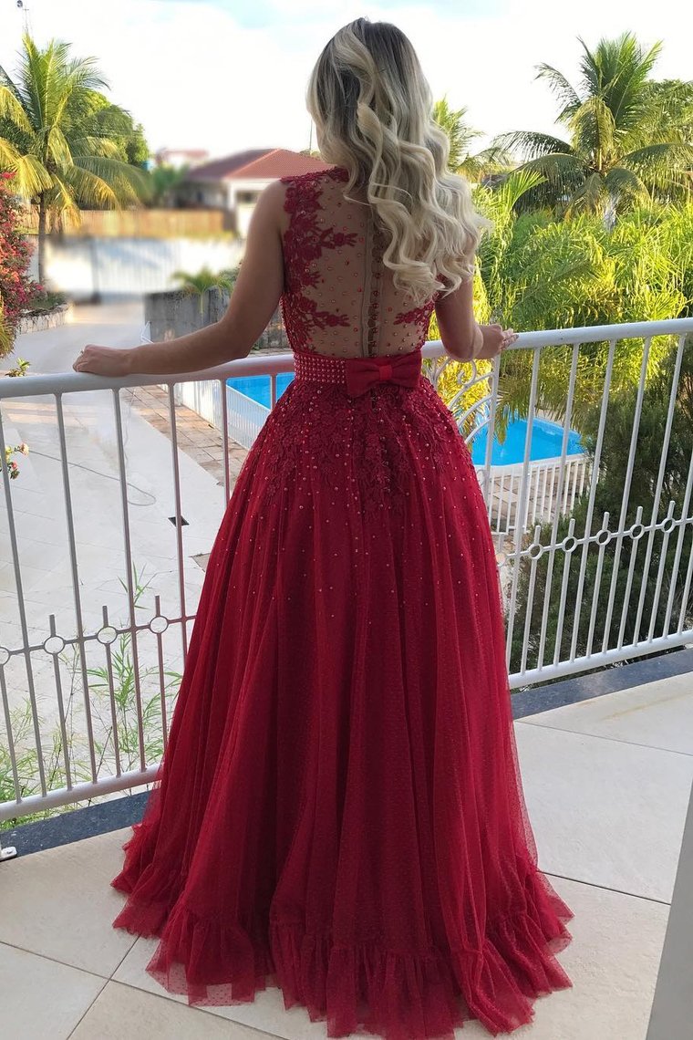 A Line Scoop Tulle Prom Dresses With Applique And Beads