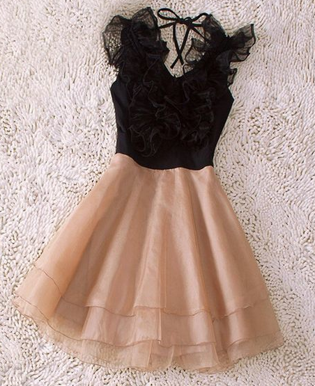 A-Line Daphne Homecoming Dresses Chiffon V-Neck Short Champagne With Flowers Tiered CD330