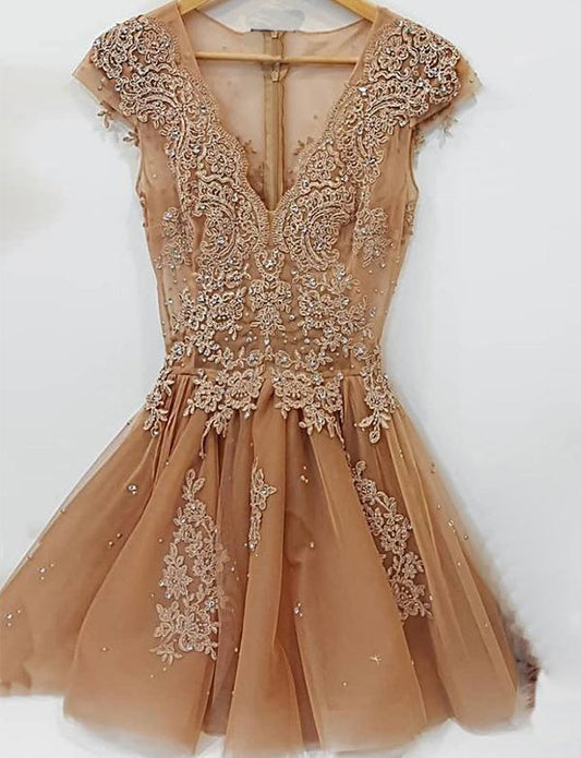 Champagne Tulle V Neck Short Party Dresses Homecoming Dresses Jayden Cocktail With Appliques Beading CD529