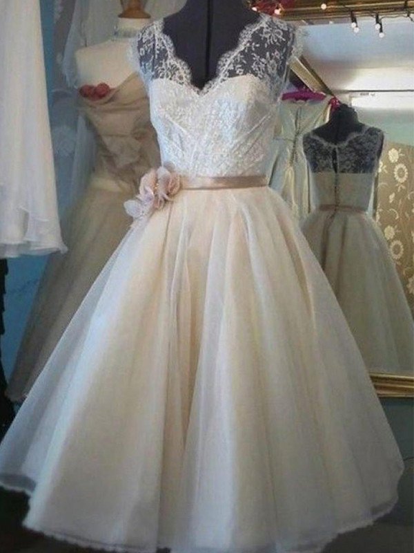 A-Line/Princess V-neck Knee-Length Lace Sleeveless Sash/Ribbon/Belt Tulle Wedding Dresses DEP0006677