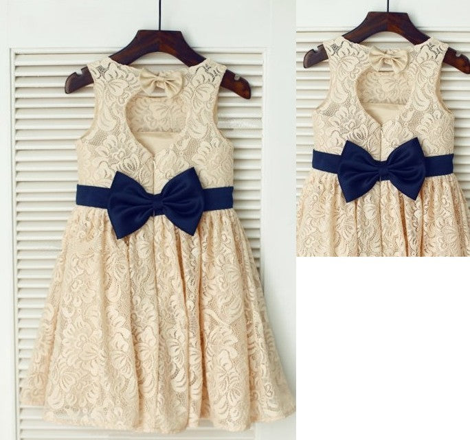 A-line/Princess Scoop Sleeveless Bowknot Long Lace Dresses DEP0007698